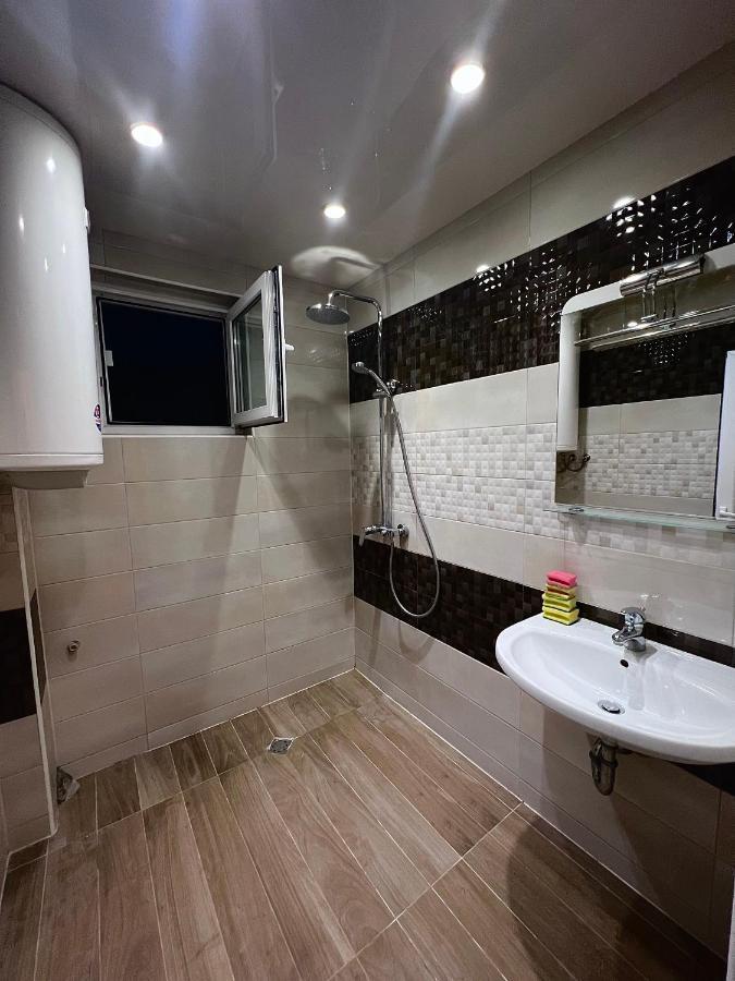 Chaika Sea Apartment Varna Bagian luar foto
